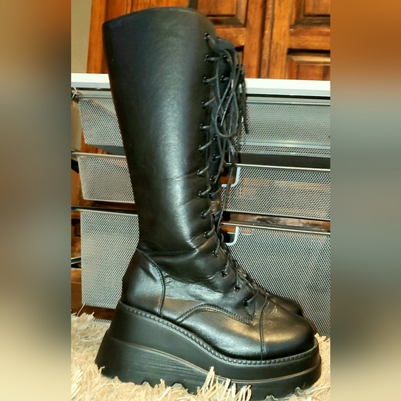 Black Chunky Boots - Picture 6 of 12
